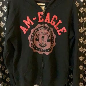 Black am.eagle sweater.
